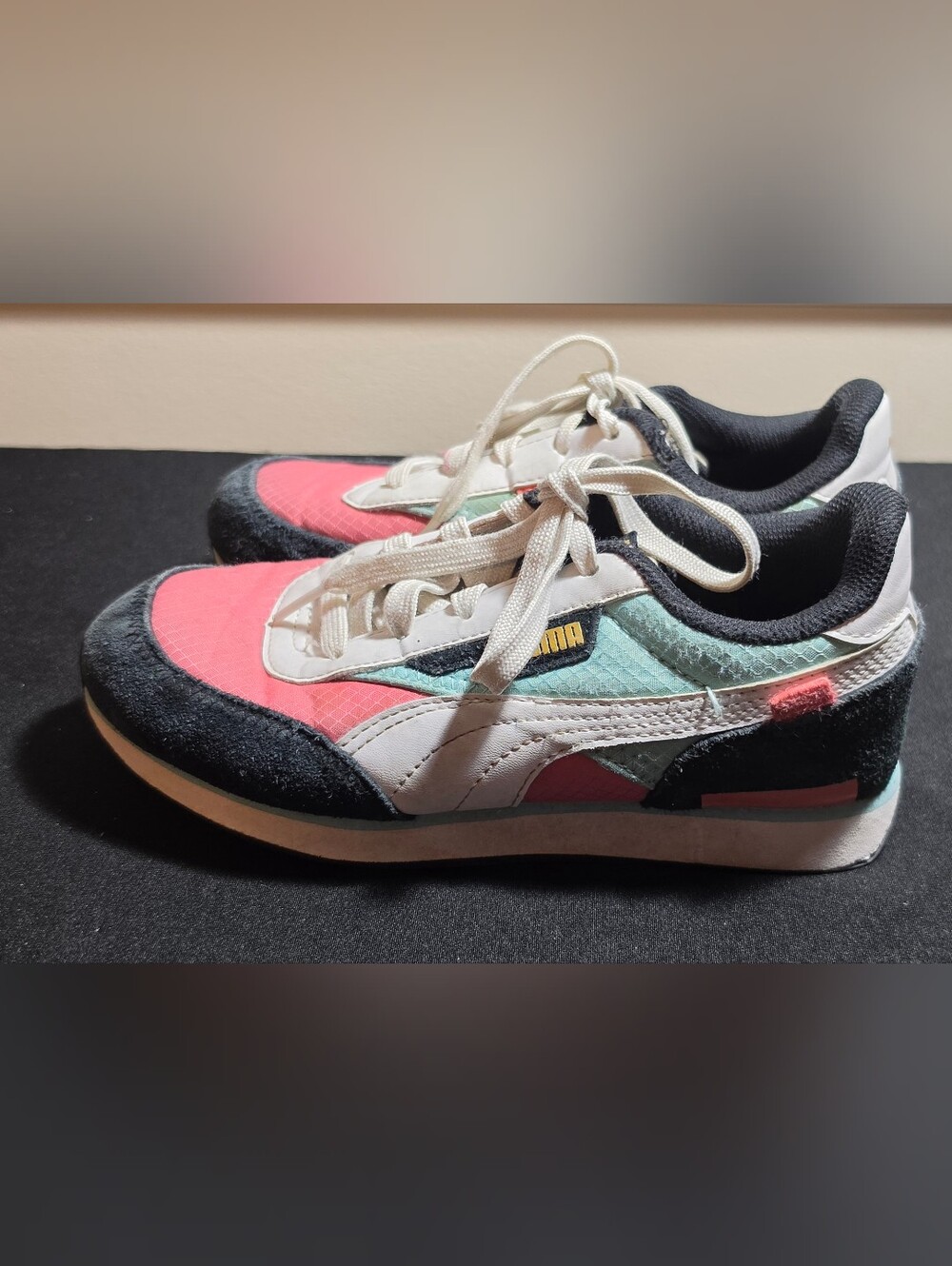 PUMA Retro Runner Sneakers in Coral, Teal & Black - Picture 3 of 12